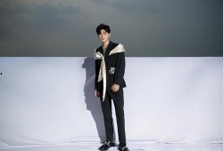 娱乐八卦爆料黄明昊